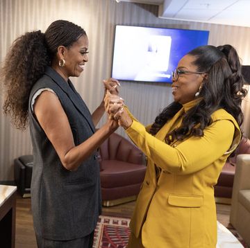 michelle obama and oprah winfrey at the light you carry book tour